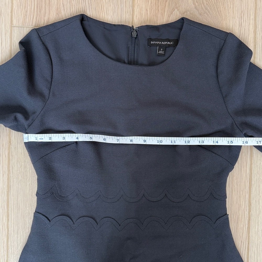 Banana Republic Scalloped Waist 3/4 Sleeve Sheath Midi Dress, Charcoal Gray - Picture 5 of 13